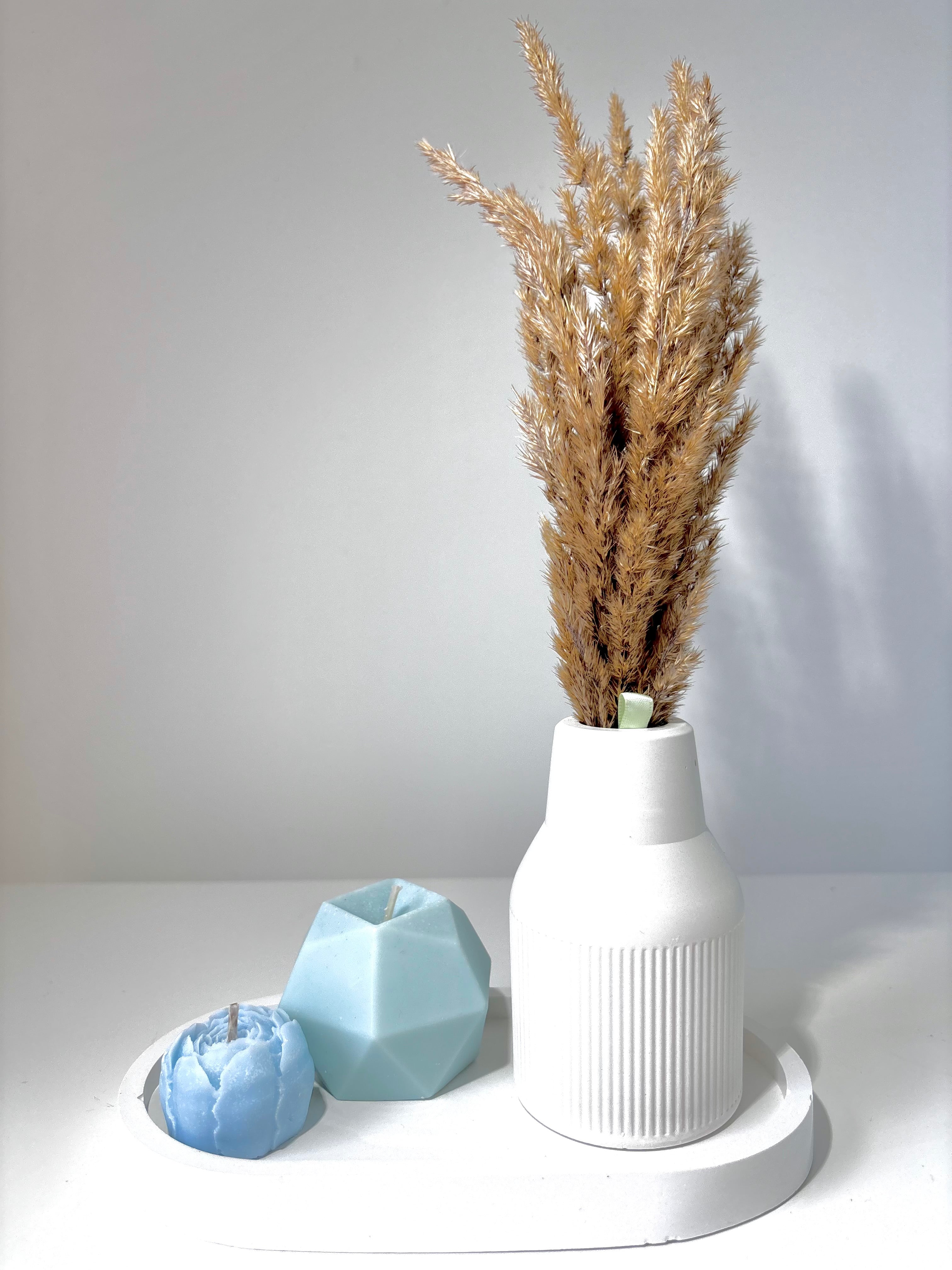 "Sea of Warmth" Rankų Darbo Melsvų Žvakių ir Vazelės Rinkinys