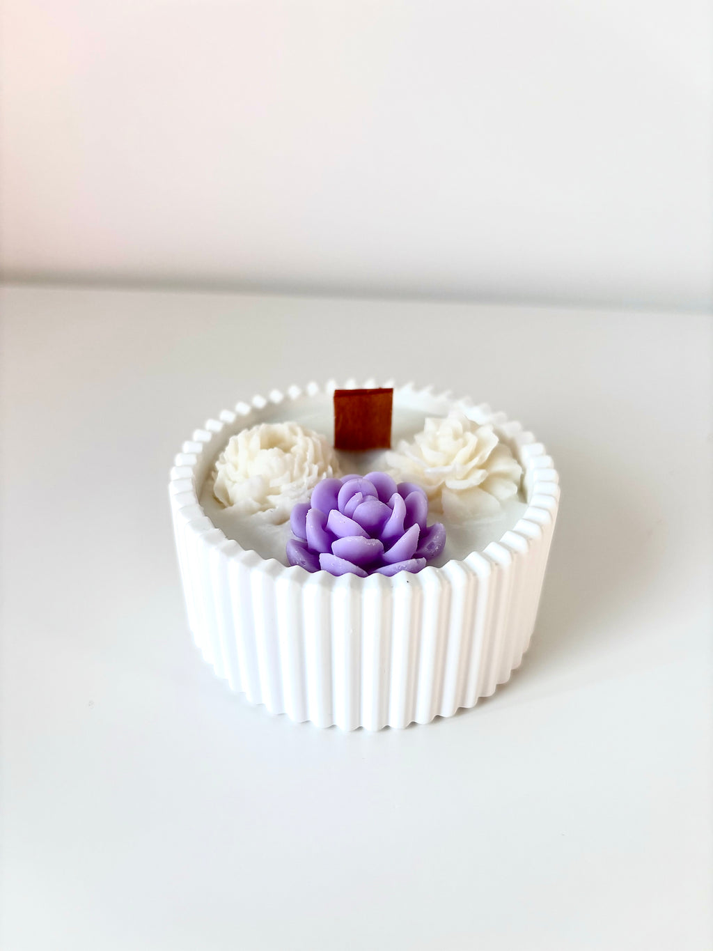 Vidutinė Apvali Žvakė Indelyje