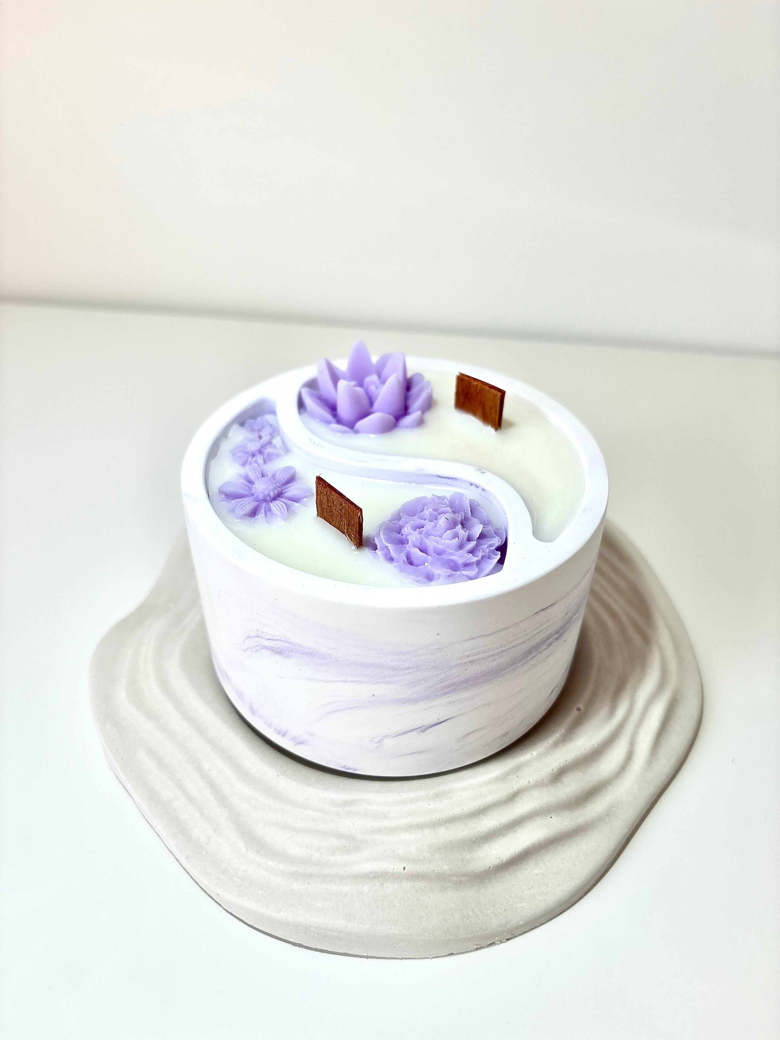 Dviejų Kvapų Žvakė Indelyje