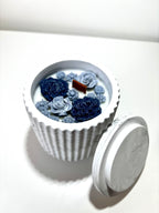 Aukšta Apvali Žvakė Indelyje su Dangteliu