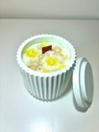 Aukšta Apvali Žvakė Indelyje su Dangteliu