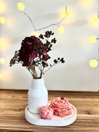 "Neatsiejama viena kitos dalis" rankų darbo žvakių ir vazelės rinkinys