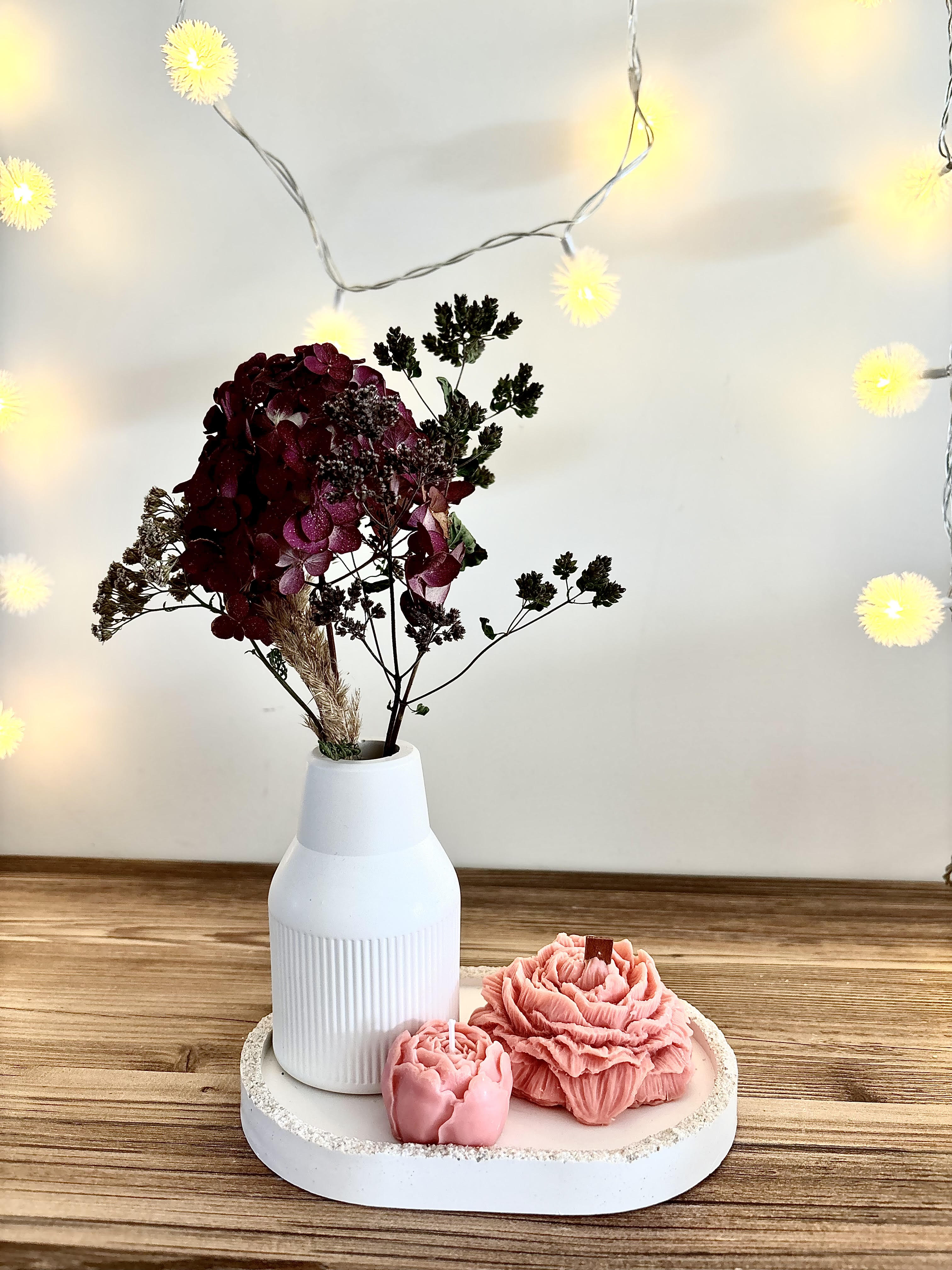 "Neatsiejama viena kitos dalis" rankų darbo žvakių ir vazelės rinkinys