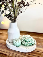 "Neatsiejama viena kitos dalis" rankų darbo žvakių ir vazelės rinkinys